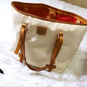Dooney & Bourke Tote